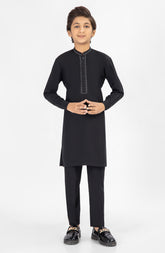 BLACK EMBROIDERED KURTA PAJAMA
