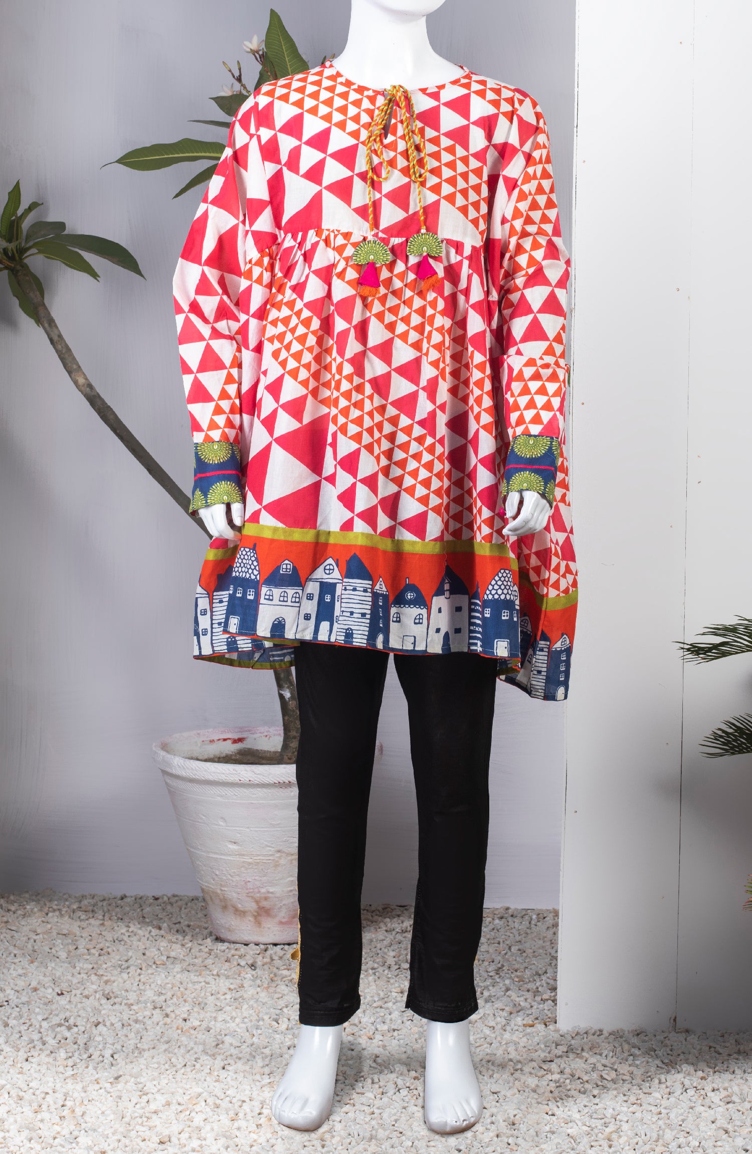 GEOMETRIC HOUSE (6753063665838)