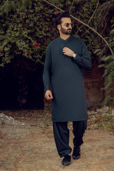 MEN KAMEEZ SHALWAR SEMI FORMAL GREEN