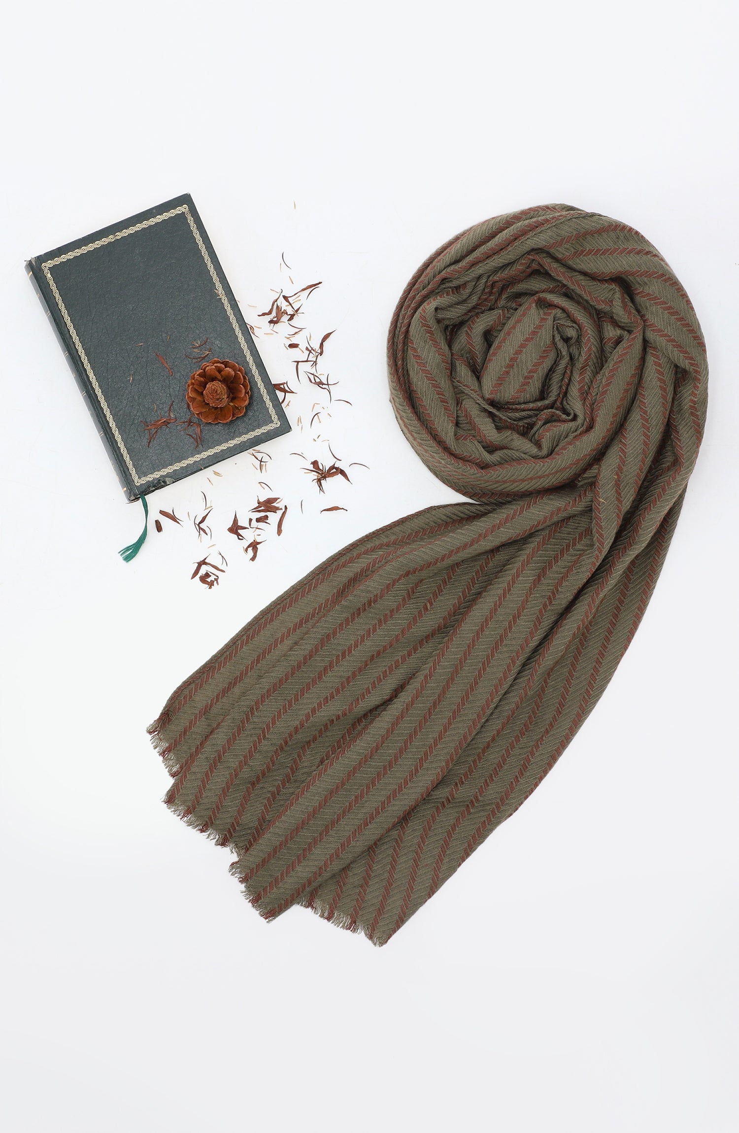 STOLE (7066472579246)